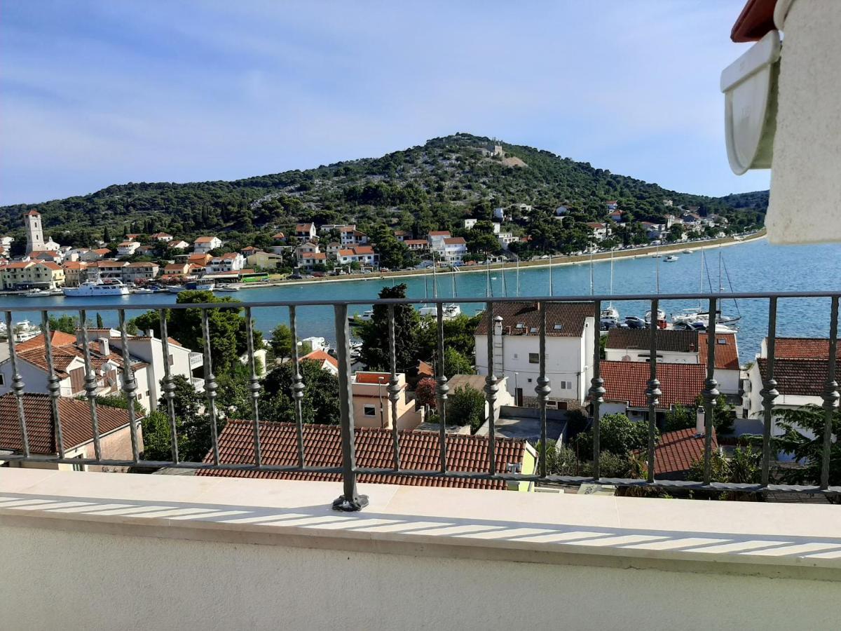 Cuzela-Papata Apartments Tisno Exterior photo