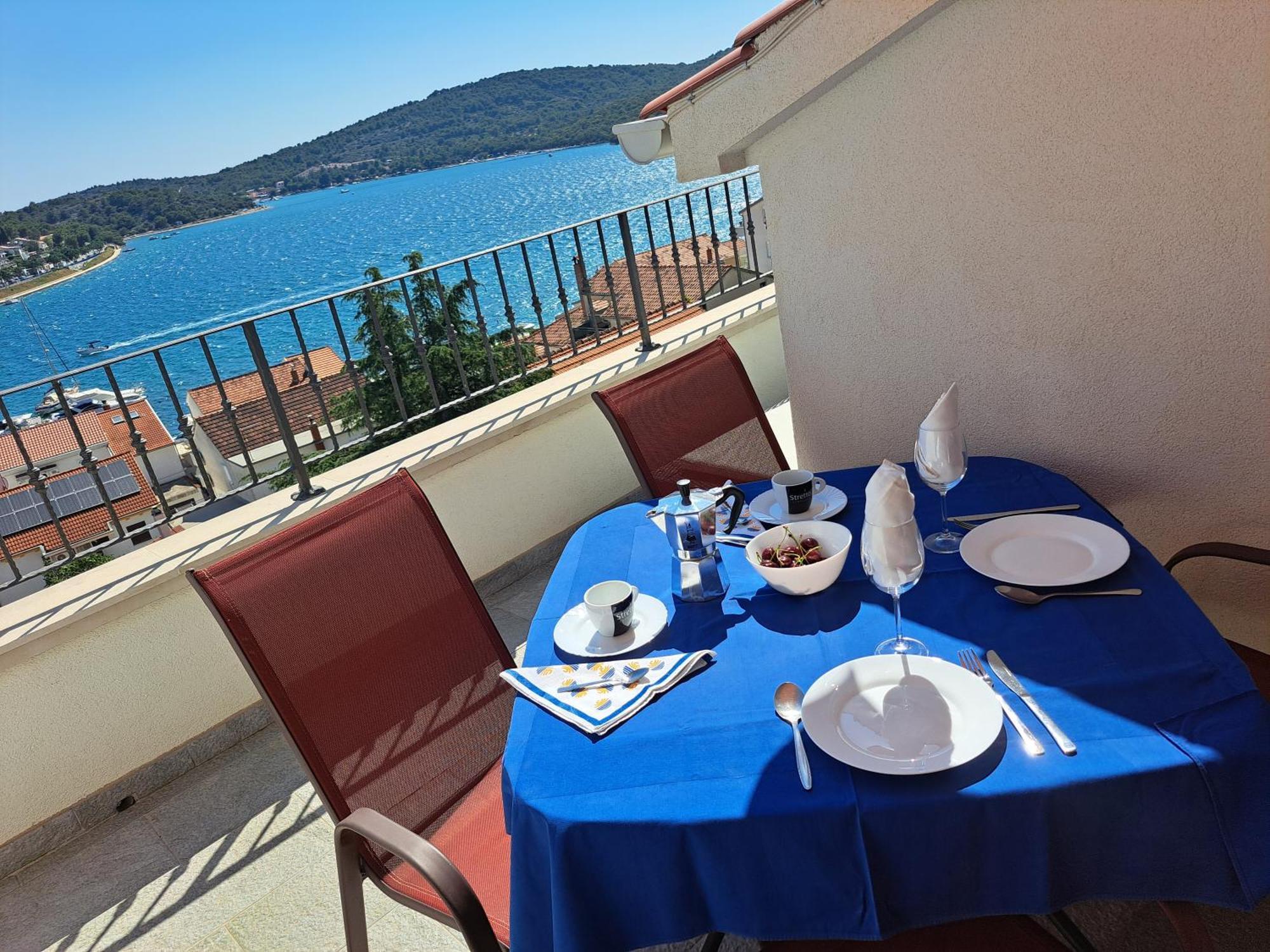 Cuzela-Papata Apartments Tisno Exterior photo