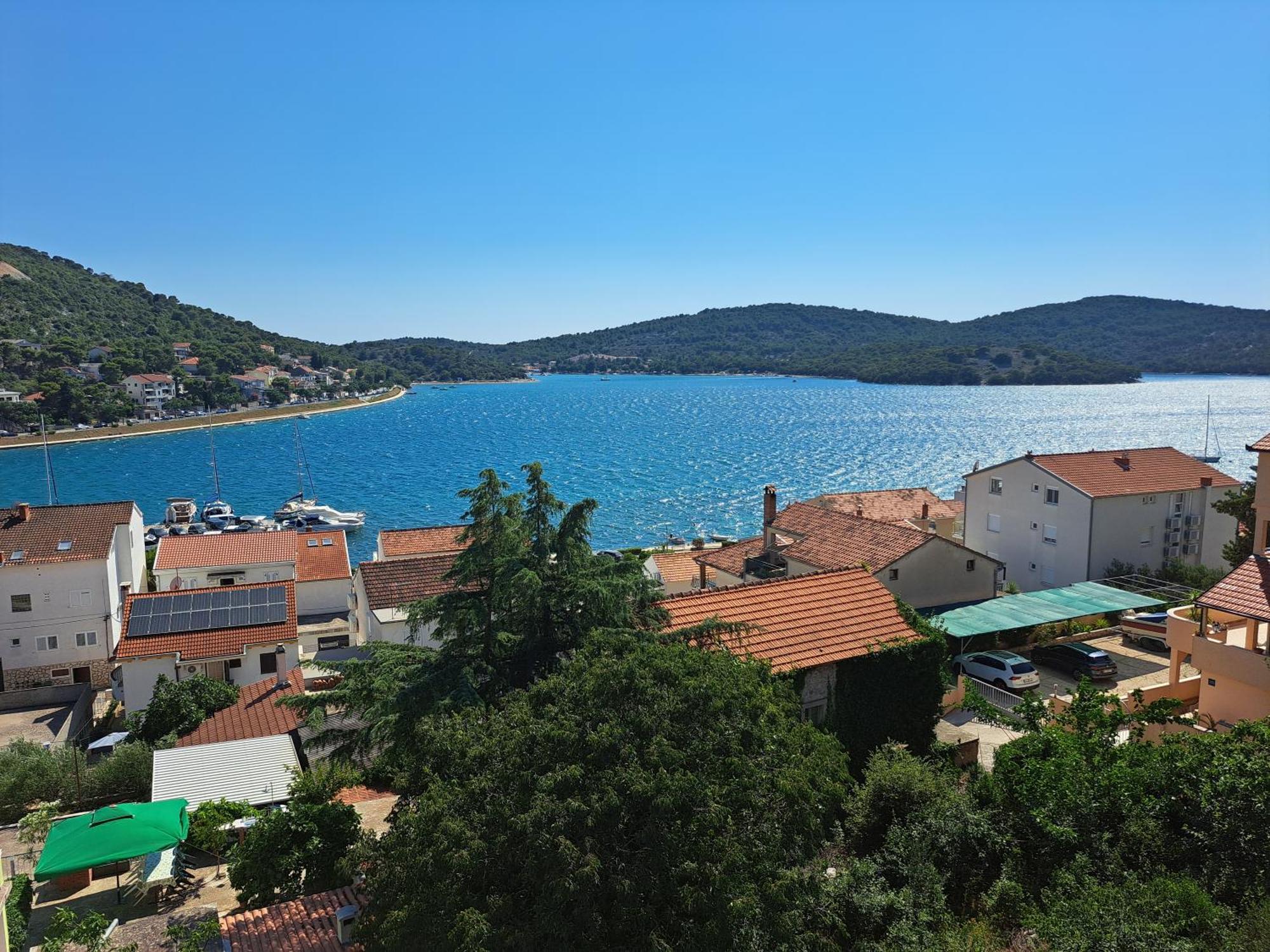 Cuzela-Papata Apartments Tisno Exterior photo