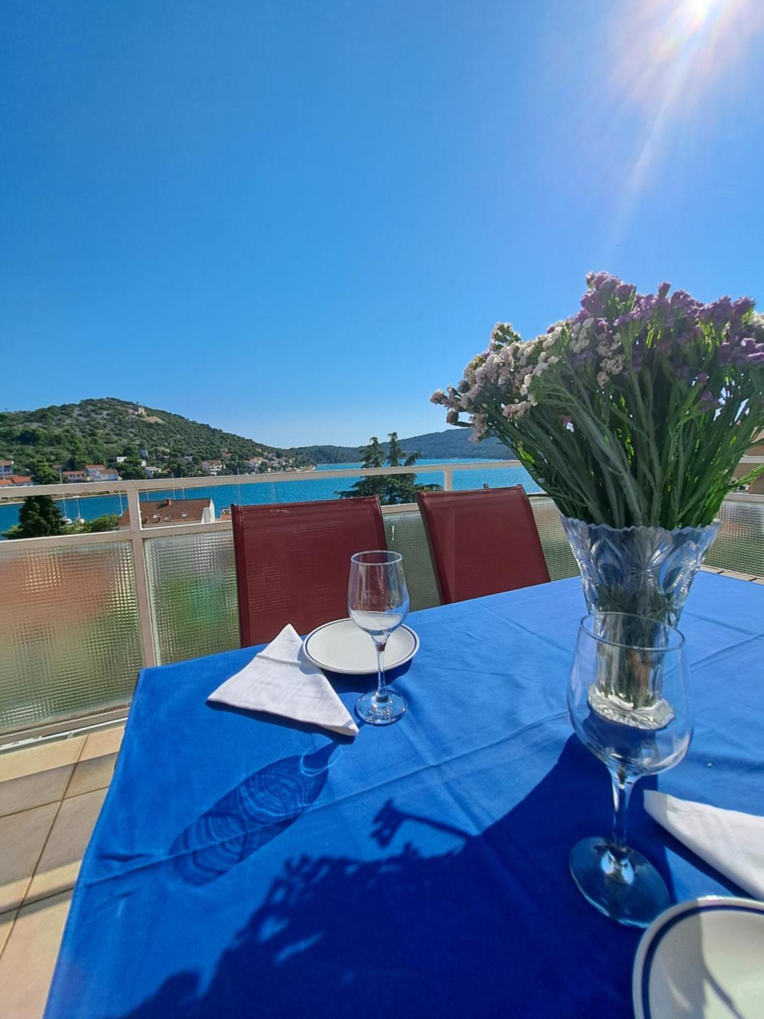 Cuzela-Papata Apartments Tisno Exterior photo