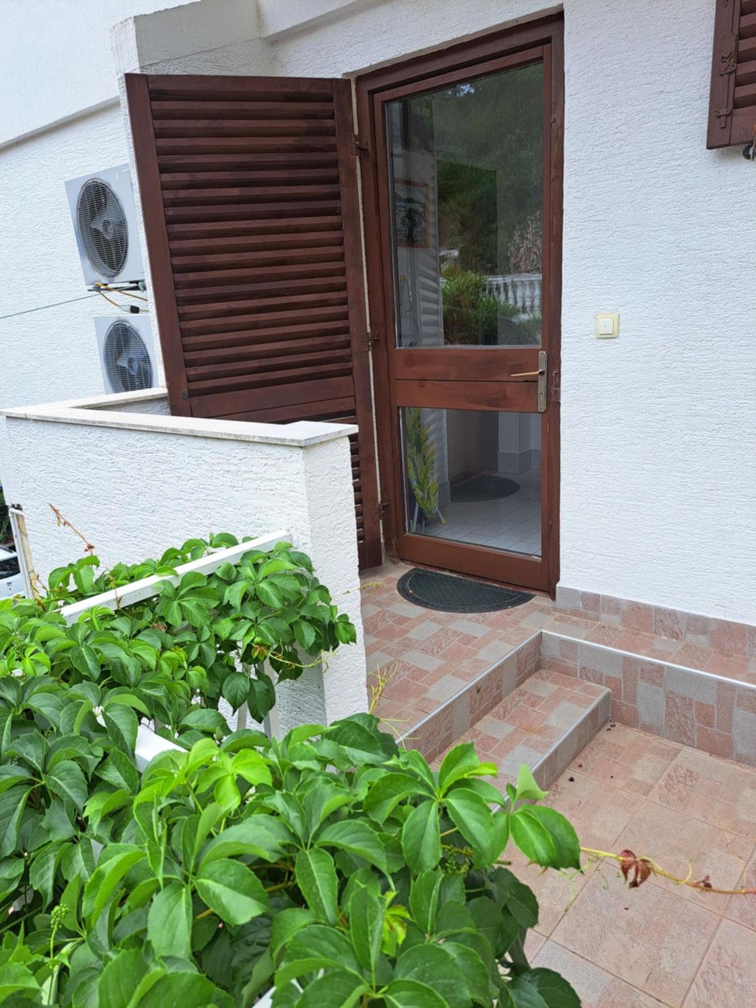 Cuzela-Papata Apartments Tisno Exterior photo